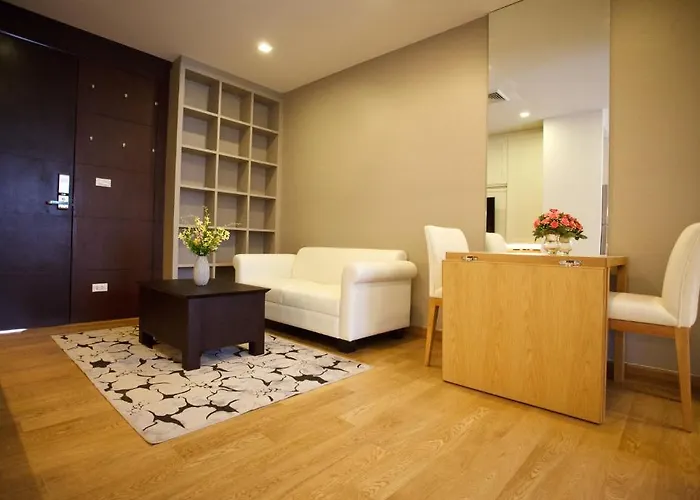 Alisha Court & Hotel