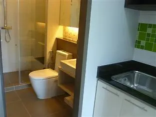Hotel Alisha Court & Bangkok