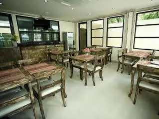 Hotel Alisha Court & 4*