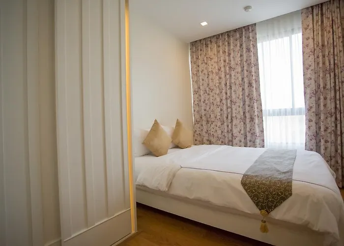 Alisha Court & Hotel
